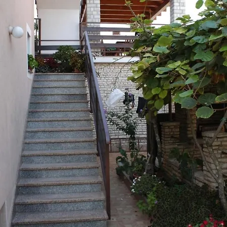 6932a Apartment *